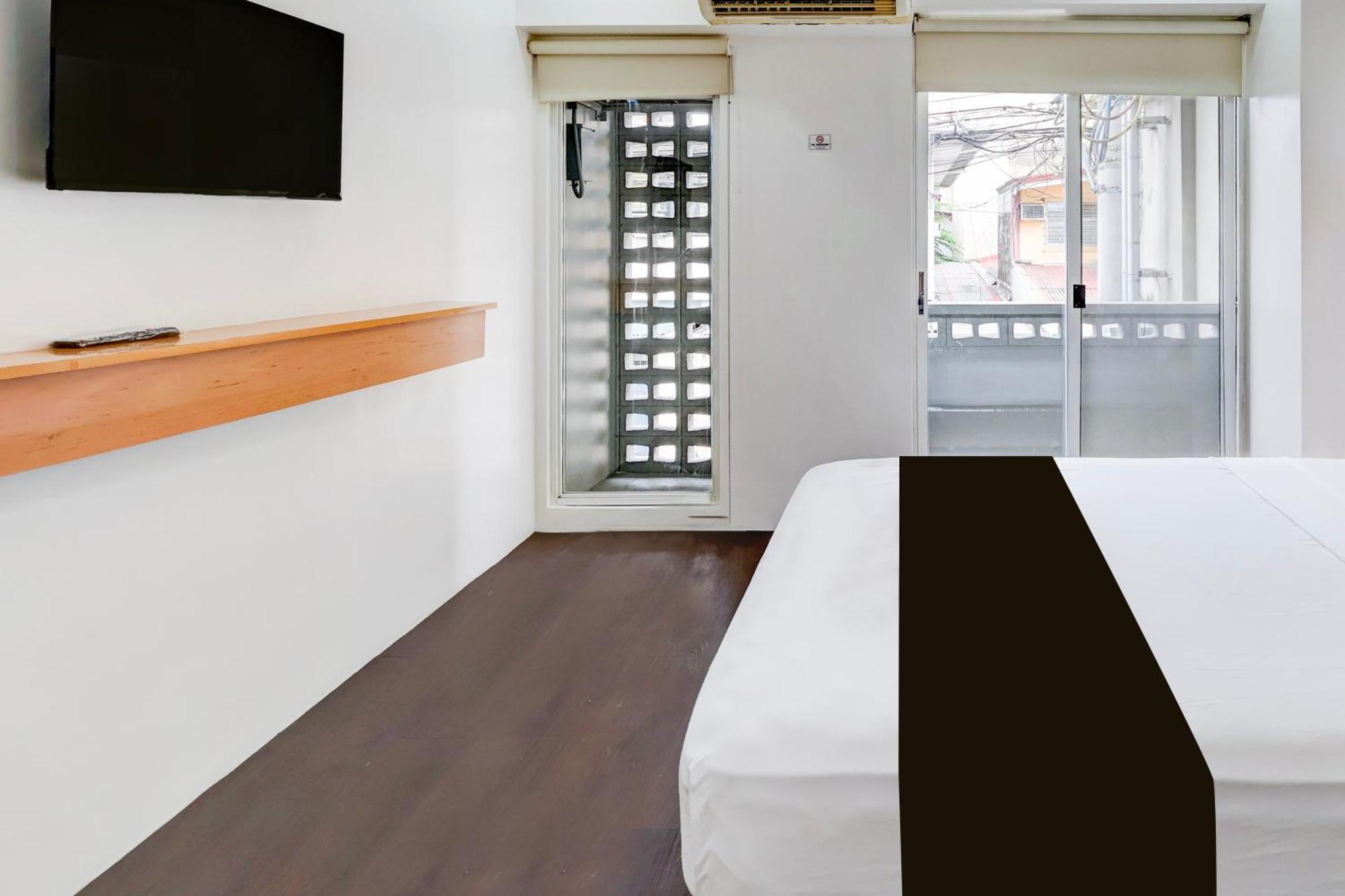 Collection O Brblock Boutique & Residences, Santa Cruz Olympia, Makati Макати Экстерьер фото