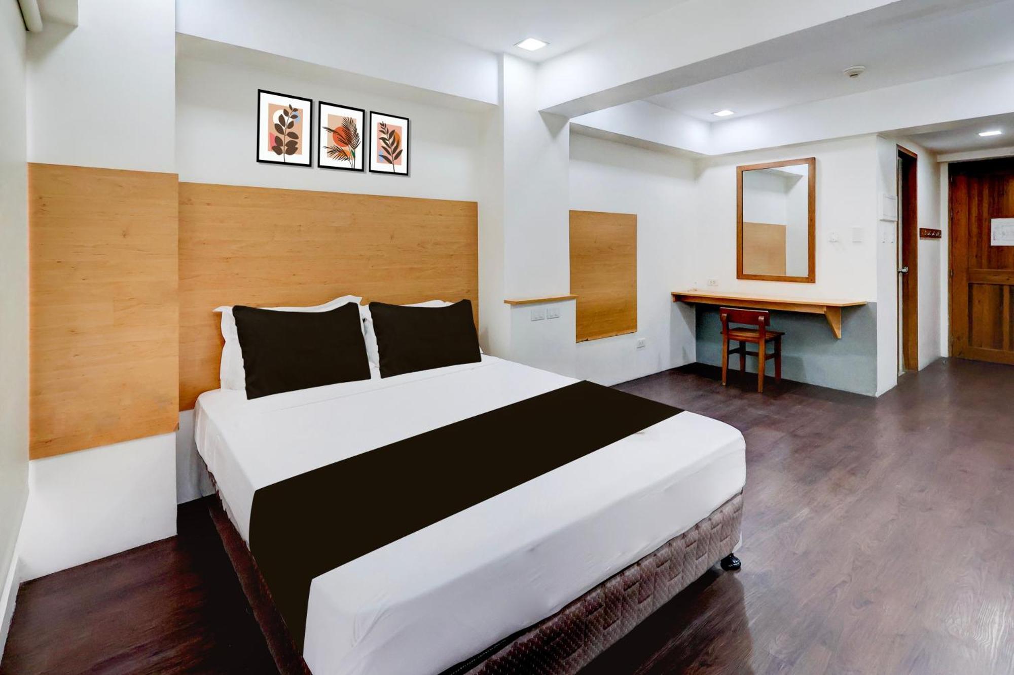 Collection O Brblock Boutique & Residences, Santa Cruz Olympia, Makati Макати Экстерьер фото